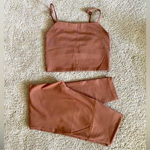 Girlfriend Collective 7/8 tights - color: Antler size Medium. Tights only.